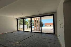 Zadar - stan 234.64 m2, 20 m od mora, bazen, privatni vrt, Zadar - Okolica, Wohnung