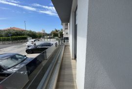 Otok Krk, Krk - Stan od 100 m2 + app od 48 m2, Krk, Apartamento