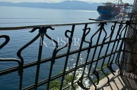 Rijeka, Pećine - Predivan sunčan stan prvi red do mora + apartman u suterenu 135 m2, Rijeka, Daire