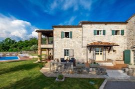 Istra - Villa s bazenom i okućnicom 1000 m2, Tinjan, بيت