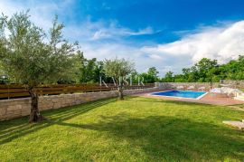 Istra - Villa s bazenom i okućnicom 1000 m2, Tinjan, Casa