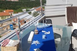 Jadranovo, etaža s prekrasnim pogledom, Crikvenica, Appartement