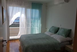 Jadranovo, etaža s prekrasnim pogledom, Crikvenica, Appartement