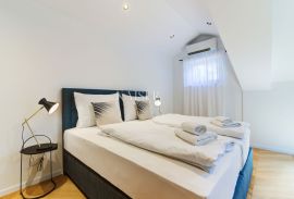 Opatija, Volosko- Stan sa pogledom na Opatiju i otoke, Opatija, Apartamento