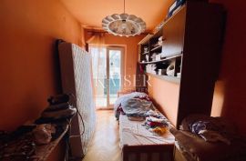 Lovran – Prostran stan 3S+DB lijepog rasporeda s 2 balkona, Lovran, Appartement