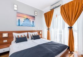 Lovran – Apartmanska vila s velikim zemljištem i projektom za boutique hotel, Lovran, House