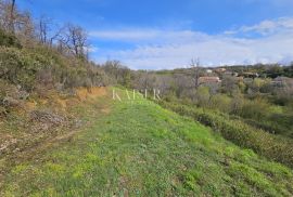 Otok Krk, Čižići - građevinsko zemljište 400m od mora, Dobrinj, Land