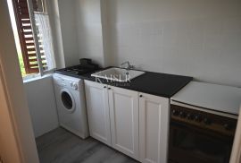 Lovran – Etaža obiteljske kuće s terasom i okućnicom, Lovran, Apartamento