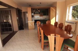 Rijeka, Martinkovac - stan 204m2 s pogledom na more, Rijeka, Apartamento