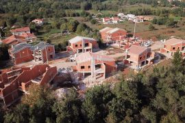 Labin - novogradnja s bazenom, 150 m2, Labin, Famiglia