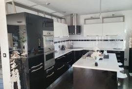 Rijeka, Drenova - Dvoetažni stan sa predivnom okućnicom, Rijeka, Appartement