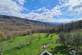 Bribir - prekrasna renovirana kuća sa bazenom i garažom, Vinodolska Općina, Haus