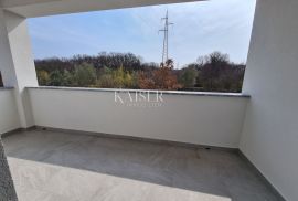 Otok Krk, Malinska - samostojeća kuća, novogradnja, Dobrinj, House