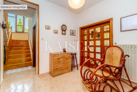 Otok Krk, Pinezići - samostojeća kuća 410m2, Krk, House