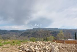 Istra - Motovun, zemljište sa građevinskom dozvolom za kuću, Motovun, Земля