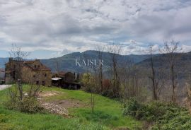 Istra - Motovun, zemljište sa građevinskom dozvolom za kuću, Motovun, Tierra