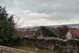 Jadranovo, samostojeća kuća na lijepoj lokaciji, Crikvenica, Maison