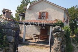 Otok Krk, Risika - kuća stara 150 godina, renovirana, Vrbnik, Maison