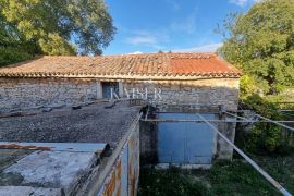 Krnica - kuća, 3.5 km od mora, Marčana, Haus