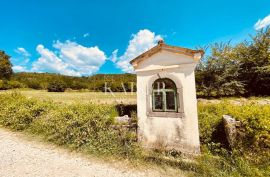 Buzet, Roč - Kamena starina s okućnicom, Buzet, House