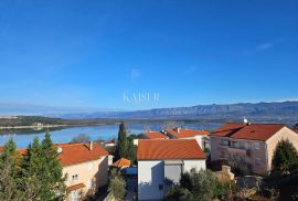 Otok Krk, Soline - dvoetažni apartman B, 150 m od mora, Dobrinj, Wohnung