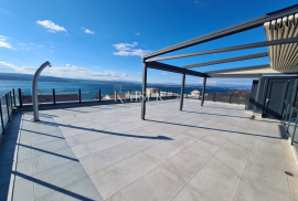 Crikvenica, Dramalj - Luksuzni penthouse sa garažom i panoramskim pogledom na more, Crikvenica, Stan