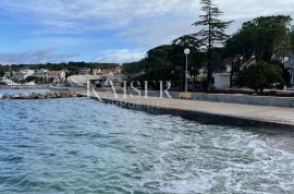 Otok Krk, Malinska - Odličan stan prvi red do mora, Malinska-Dubašnica, Kвартира