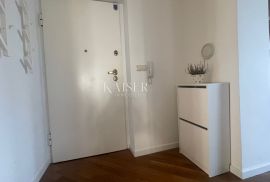 Rijeka, Bulevard - 2S+DB, odličan stan s pogledom na more, Rijeka, Apartamento