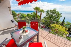 Opatija - villa s prekrasnim pogledom, Opatija, Дом