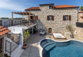 Otok Krk, Risika - luksuzna villa sa bazenom, Vrbnik, Haus