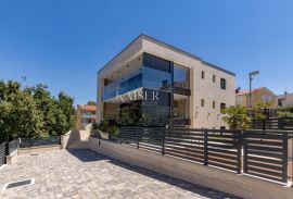 Malinska, otok Krk - Penthouse u luksuznoj villi 80 m od mora, Malinska-Dubašnica, Διαμέρισμα