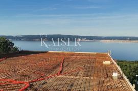 Dramalj, dvoetažni stan od 100 m2, Crikvenica, Appartamento