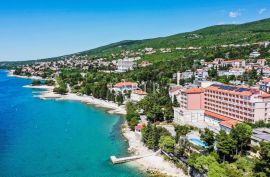 Crikvenica - kuća s panoramskim pogledom i bazenom, Crikvenica, House