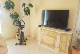 Matulji - kuća s apartmanima, Matulji, بيت