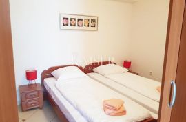 Matulji - kuća s apartmanima, Matulji, Kuća