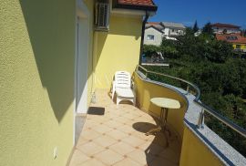 Matulji - kuća s apartmanima, Matulji, Ev