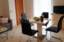 Matulji - kuća s apartmanima, Matulji, بيت