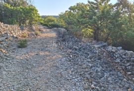 Cres, Osor – Zemljište 7.000 m2 uz more s ruševinom, Mali Lošinj, Maison