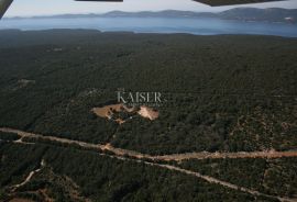 Cres, Punta Križa – Posjed od 7,6 ha s kamenom kućom, Mali Lošinj, Σπίτι