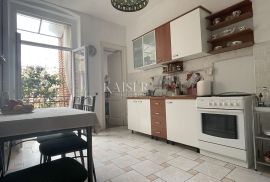 Rijeka, Centar – Gospodski stan s pet soba, Rijeka, Appartement