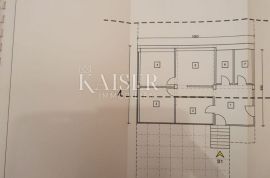 Opatija – Kuća sa 14 stanova, Opatija, Casa