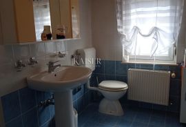 Crikvenica – Kuća s bazenom, 2 apartmana i pogledom na more, Crikvenica, Famiglia