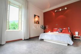 Opatija, Centar – Dvije etaže vile u srcu grada 205 m2, Opatija, House