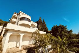 Opatija – Nezavršen stan 1S+DB se zasebnim apartmanom i fantastičnim pogledom, Opatija, Wohnung