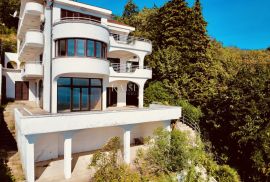 Opatija – Nezavršen stan 1S+DB se zasebnim apartmanom i fantastičnim pogledom, Opatija, Wohnung