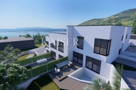 Lovran – Moderna vila D u nizu s bazenom 200 metara od plaže, Lovran, House