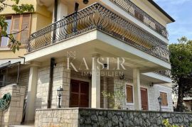 Opatija, Volosko – Obiteljska vila s pogledom na more, Opatija, Casa