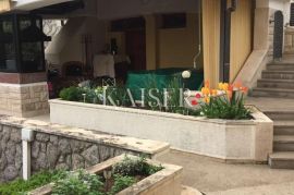 Opatija, Volosko – Obiteljska vila s pogledom na more, Opatija, Maison