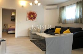 Opatija, Ika - Villa  sa 8 apartmana, Opatija - Okolica, Famiglia