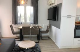 Opatija, Ika - Villa  sa 8 apartmana, Opatija - Okolica, Σπίτι